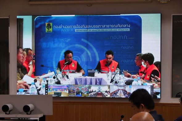 นครพนมร่วมถอดบทเรียน &ldquo;น้ำท่วมน่าน&rdquo; เตรียมรับมือน้ำท่วม ย้ำแจ้งเตือนล่วงหน้า&ndash;พร้อมช่วยเหลือประชาชนทุกมิติ