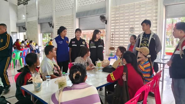 5 เสือแรงงานจังหวัดนครพนม เร่งช่วยเหลือลูกจ้างโรงงานเซรามิก คุ้มครองสิทธิ&ndash;ติดตามค่าจ้างตามกฎหมาย