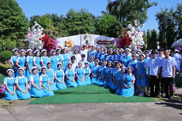 นครพนมจัดพิธีวันพยาบาลแห่งชาติ น้อมรำลึกพระมหากรุณาธิคุณ &ldquo;สมเด็จย่า&rdquo;